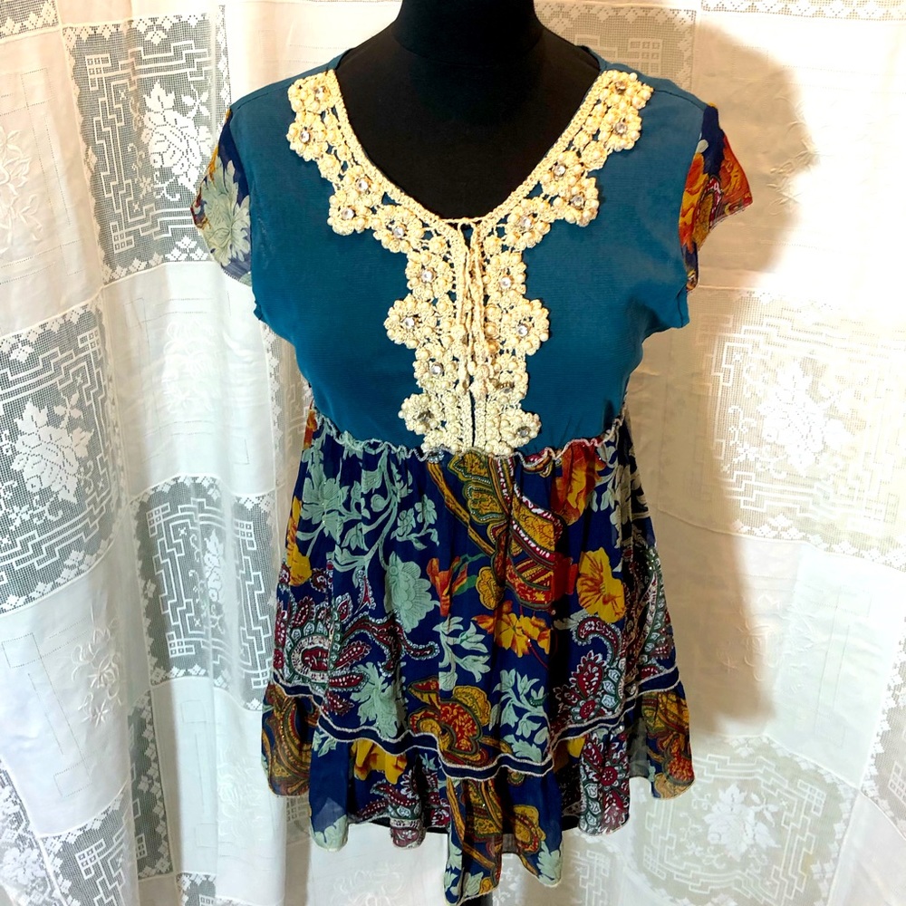 Be Vivida Mesh & Lace Paisley Short Sleeve Blouse M